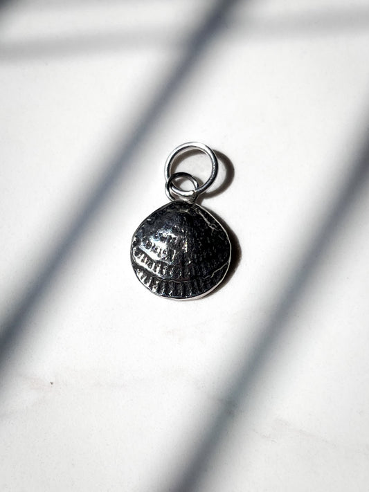 Mini Fan Shell Charm