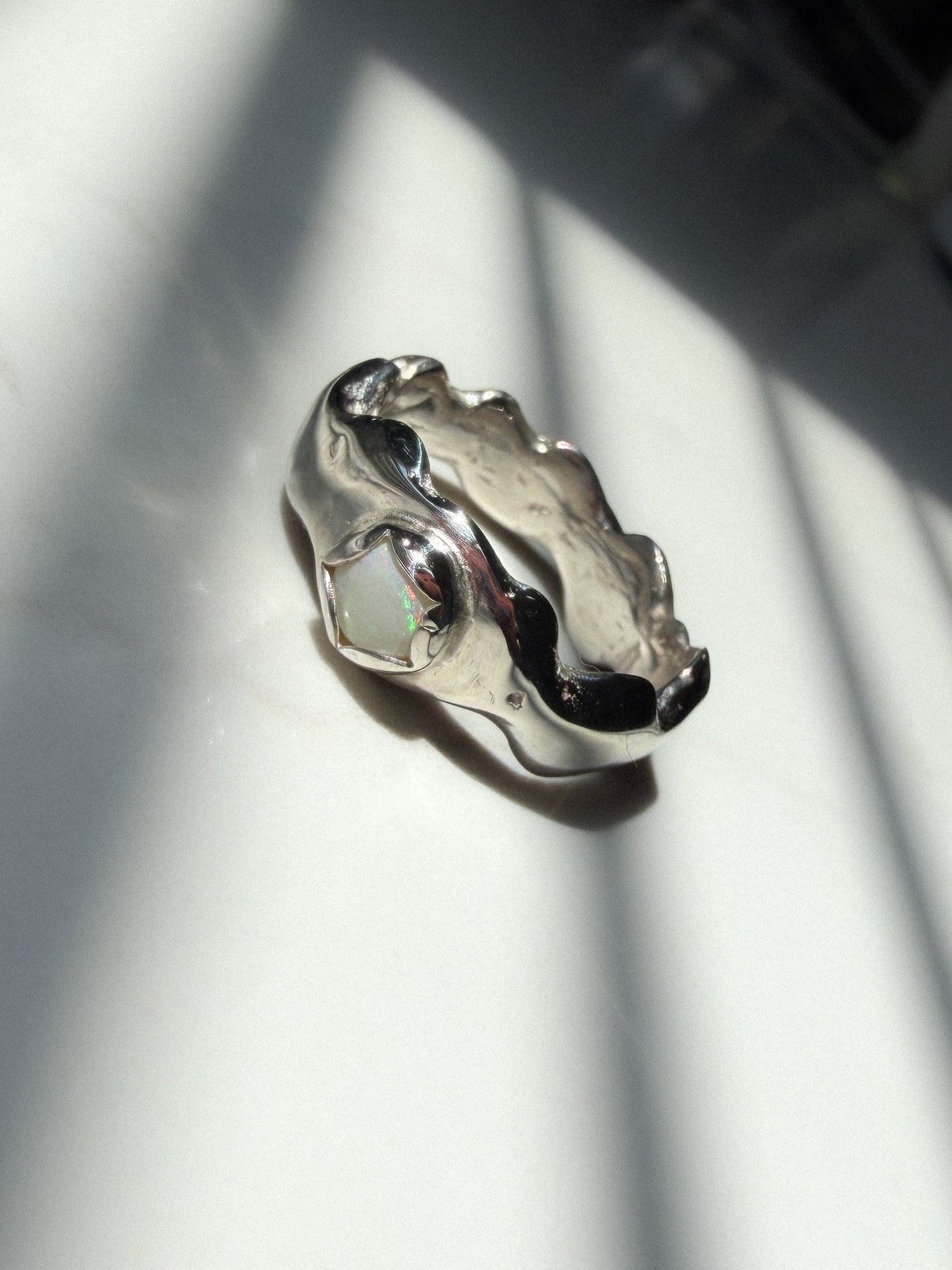 Aunty Lindsay Wavy Ring